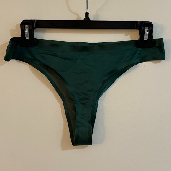 Zhiruilian Sheer Green Thong - Picture 2 of 3